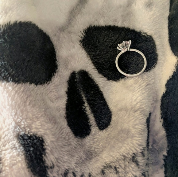 Ring - Picture 8 of 8